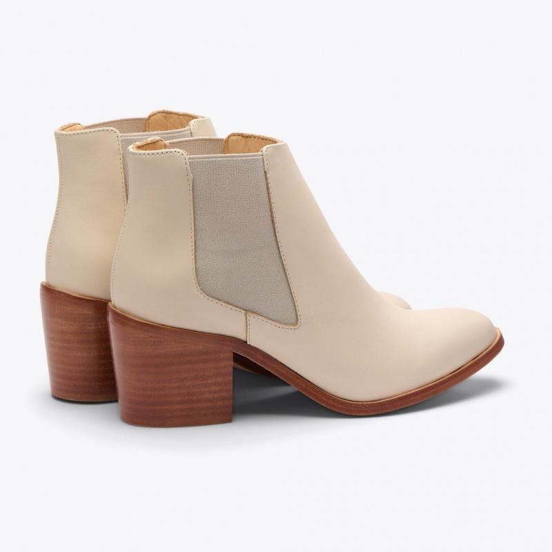 Beige Women's Nisolo Heeled Chelsea Boots | 197234-INL