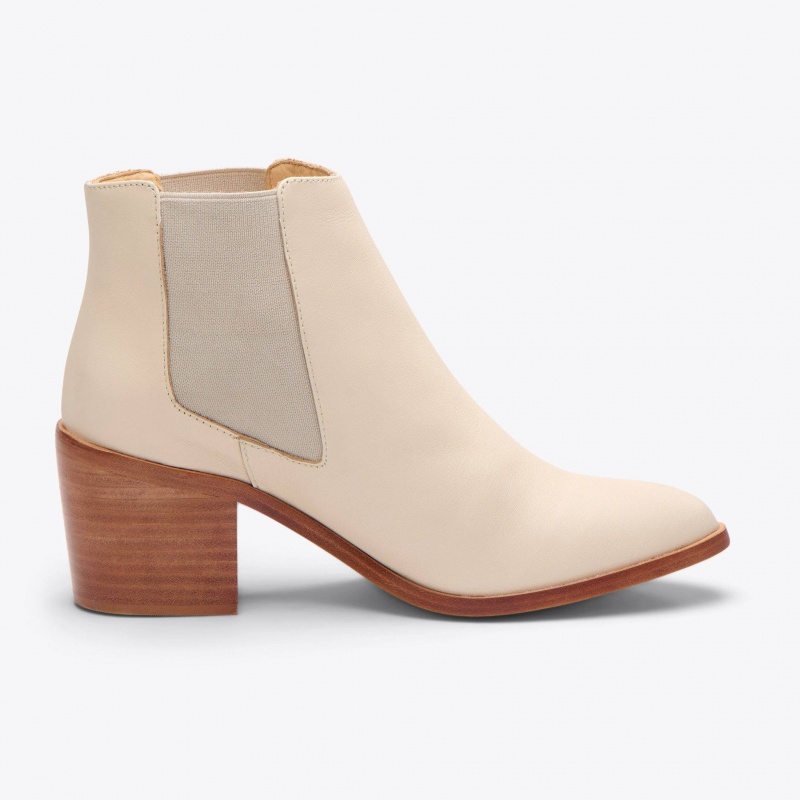 Beige Women's Nisolo Heeled Chelsea Boots | 197234-INL