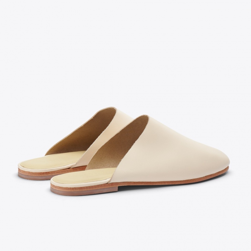 Beige Women's Nisolo Lima Slip Ons | 507142-LMJ