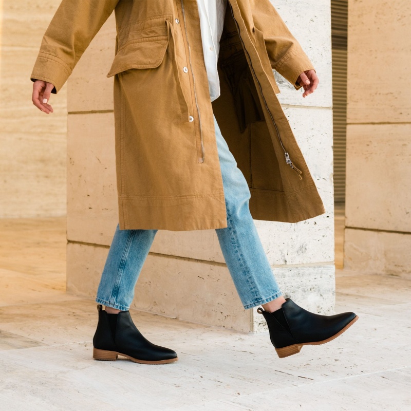 Black Women's Nisolo Eva Everyday Chelsea Boots | 469350-HXJ