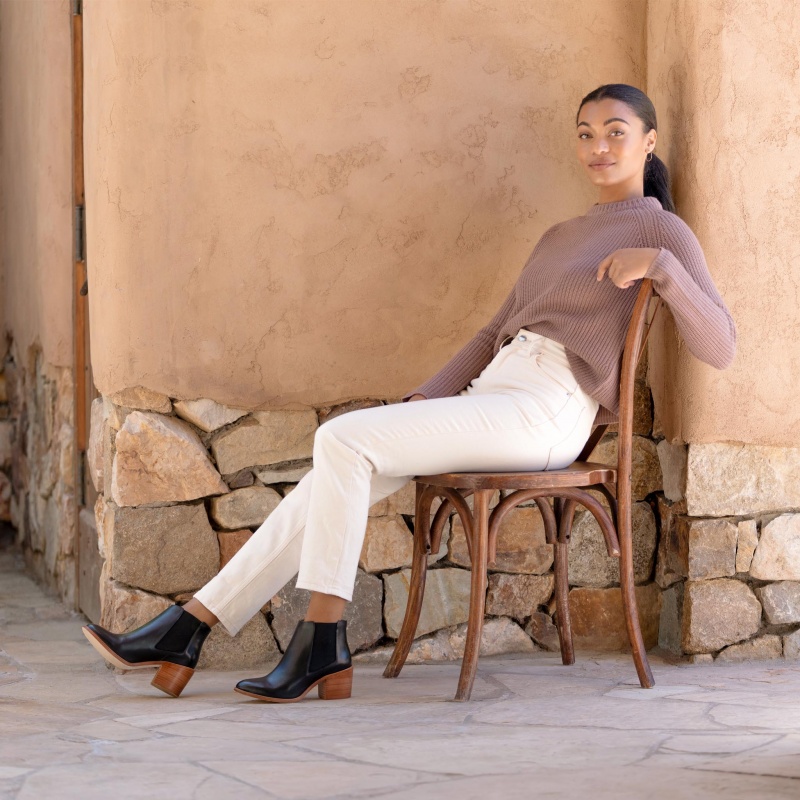 Black Women's Nisolo Heeled Chelsea Boots | 034167-SEN