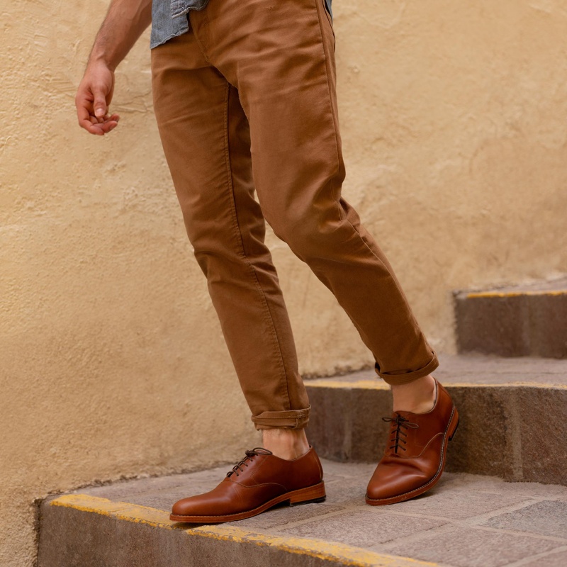 Brown Men's Nisolo Everyday Oxfords Shoes | 342719-KUI