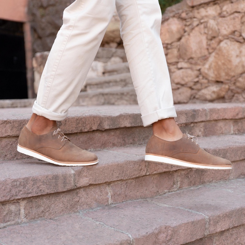 Brown Men's Nisolo Lightweight Flex Derby Slip Ons | 023415-MGK