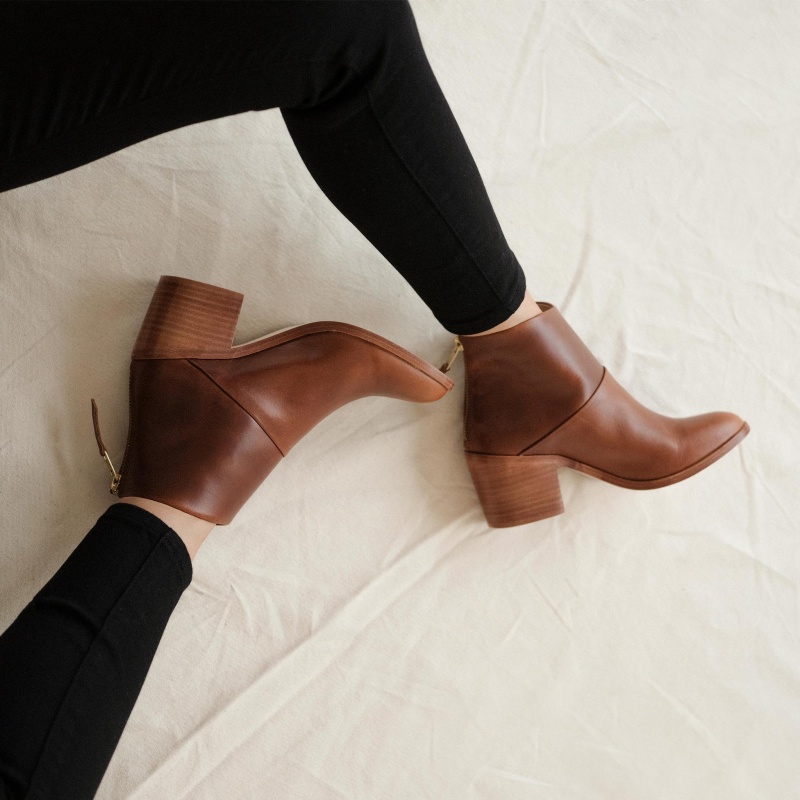 Brown Women's Nisolo Dari Boots | 069381-UYR