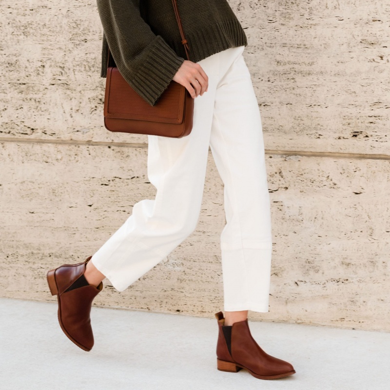 Brown Women's Nisolo Eva Everyday Chelsea Boots | 537024-NHW