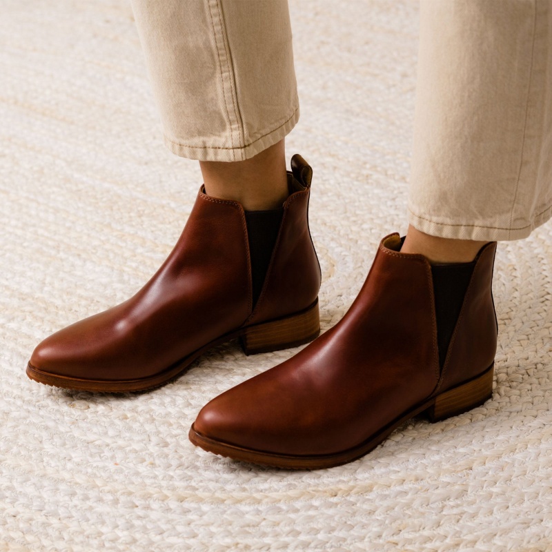 Brown Women's Nisolo Eva Everyday Chelsea Boots | 537024-NHW