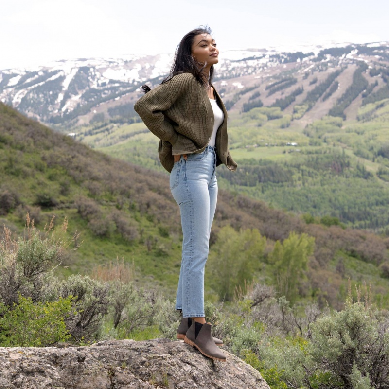 Grey Women's Nisolo Eva Everyday Chelsea Boots | 341059-OCV